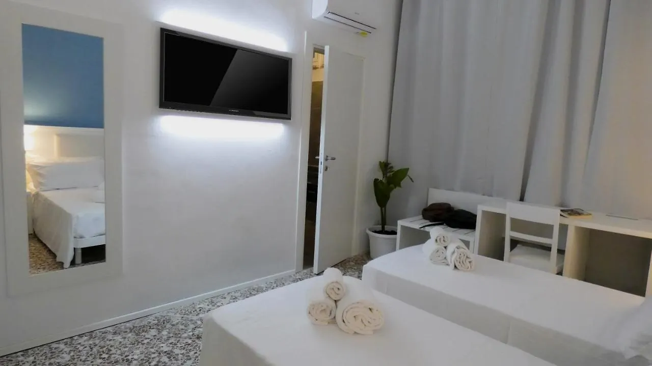Frühstückspension Regina Margherita - Bed&Breakfast&Rooftop Lounge Bar Syrakus Italien